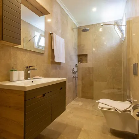 וילה Marine Luxury